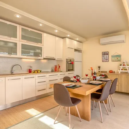 Appartement Luxury Maisonette La Canée